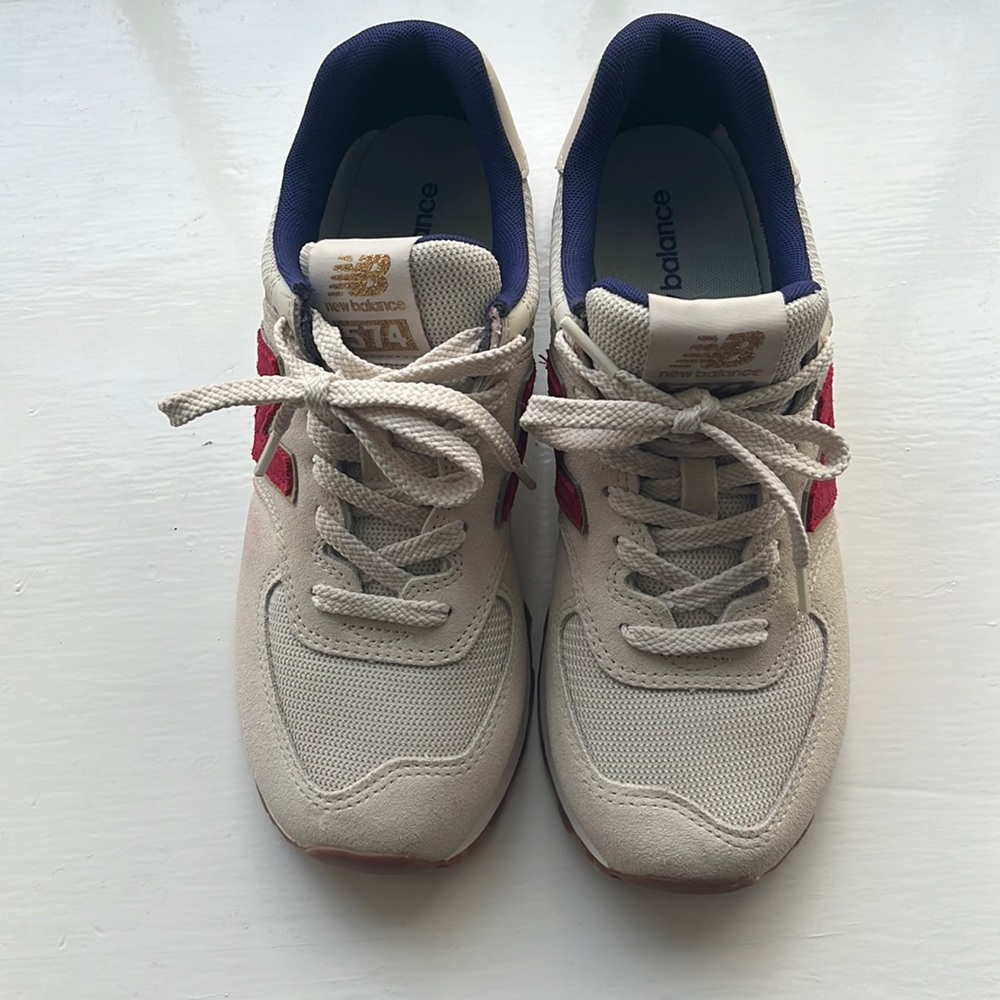 Women’s New Balance 574 sneakers size 9